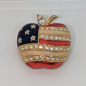 Vintage Americana Rhinestone American Flag Apple Brooch Pin Gold-Tone
